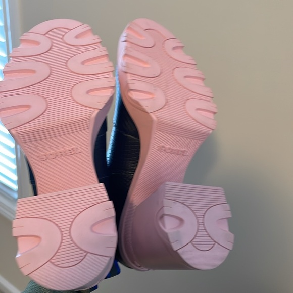 Sorel Brex heeled Chelsea boots - Picture 8 of 8